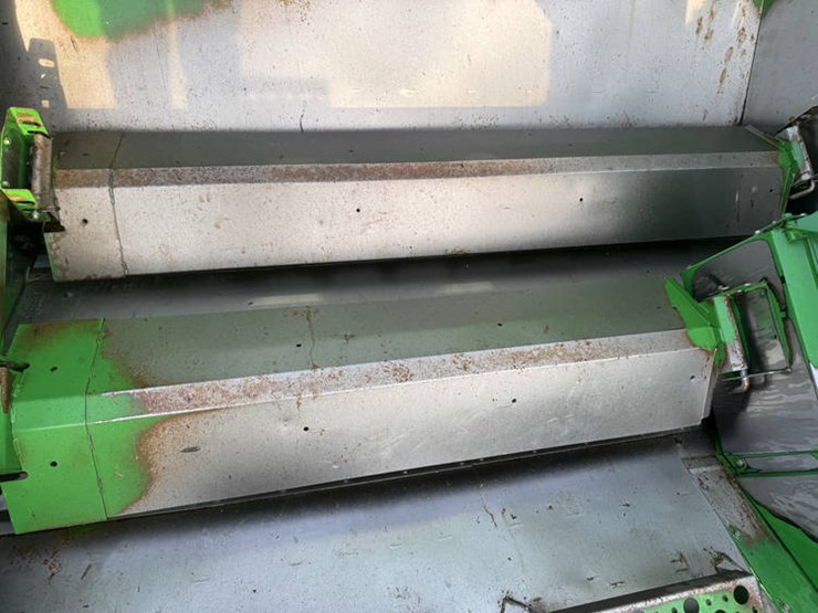 2005-john-deere-9560-sts-image-49