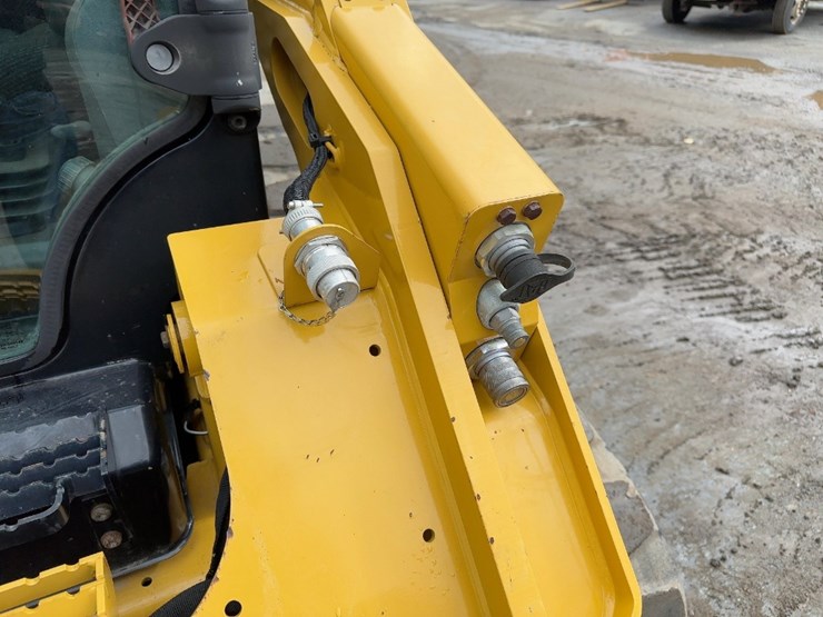 2017-caterpillar-289d-image-10