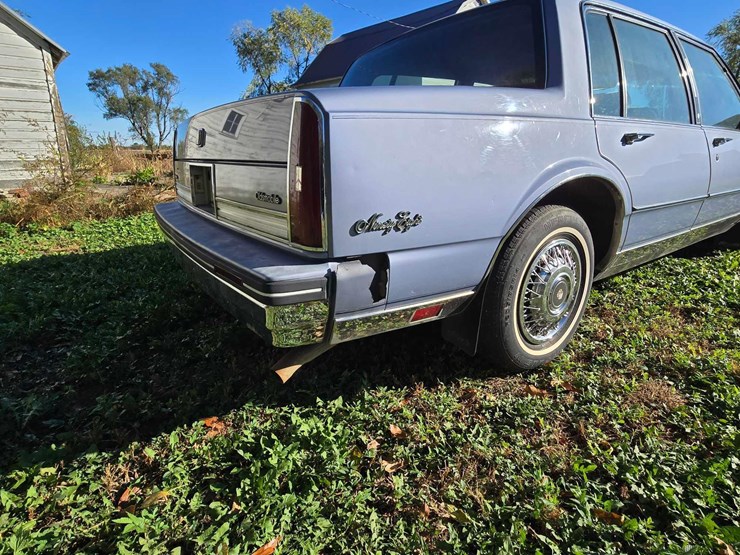 1985-oldsmobile-ninety-eight-regency-image-7