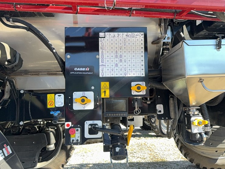 2023-case-ih-4350-patriot--sprayer-image-55