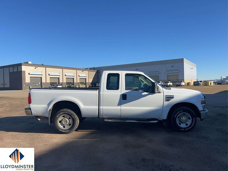 2009-ford-f250-image-15