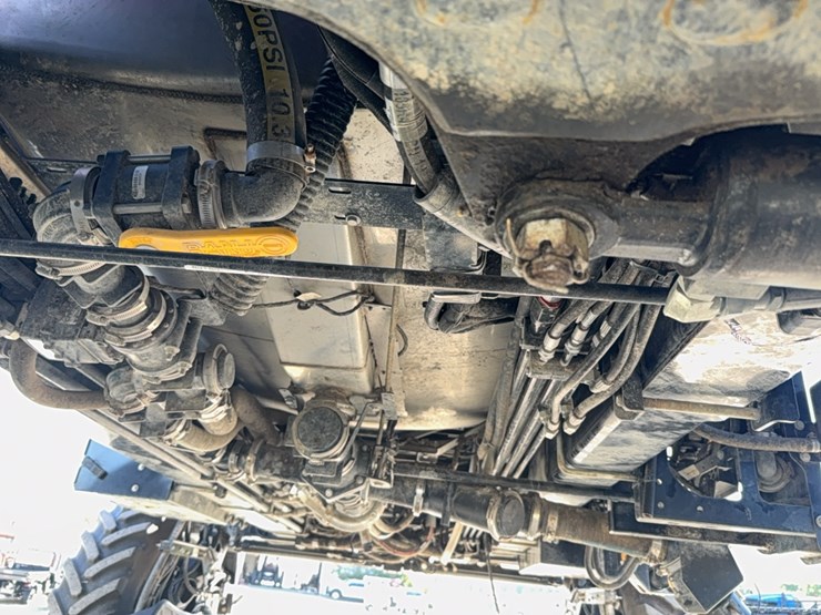 2023-case-ih-4350-patriot--sprayer-image-99