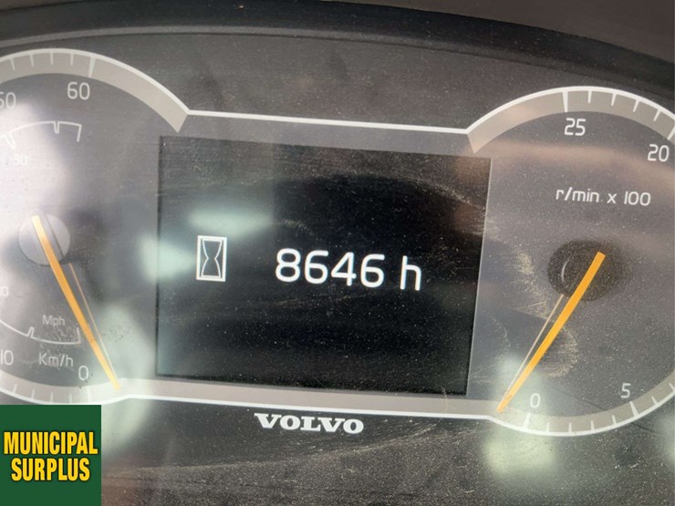 2015-volvo-l110h-image-20