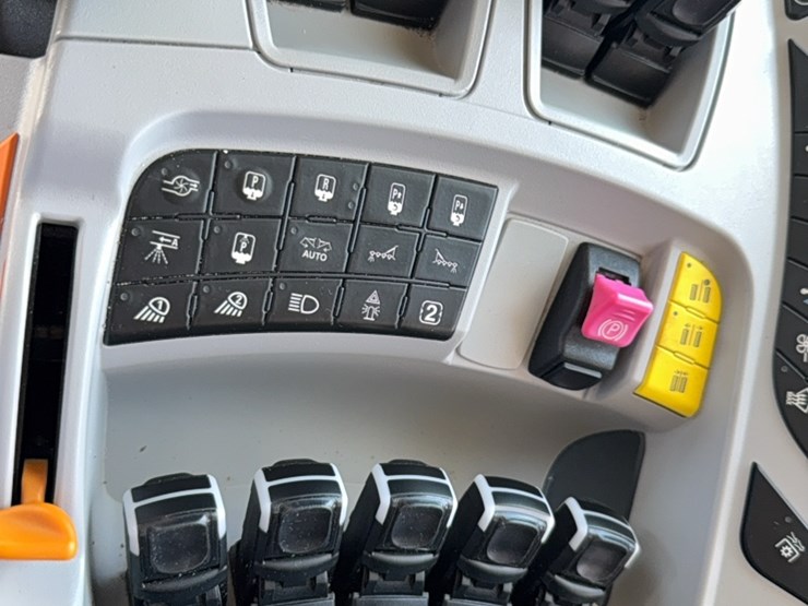 2023-new-holland-sp.310f-image-168