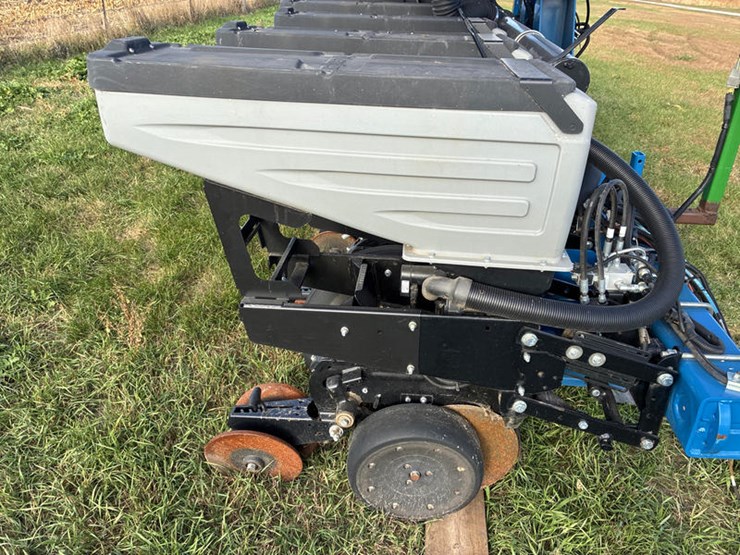2019-kinze-3140-image-25