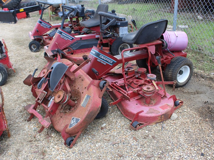 #24358-•-snapper-ride-on-mower-with-2-decks-and-parts-|-parts-or-repair-image-2