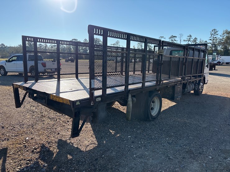 #24417-•-2007-isuza-nqr-flatbed-truck-image-4