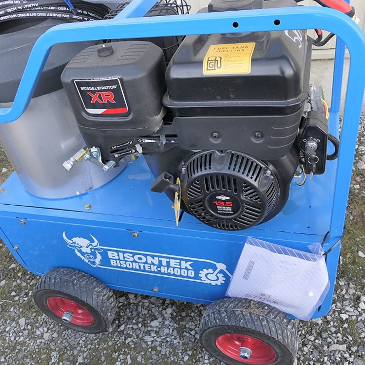 Bisontek H4000 Portable Steam Cleaner, Gas Engine, Diesel Fired. (tax)