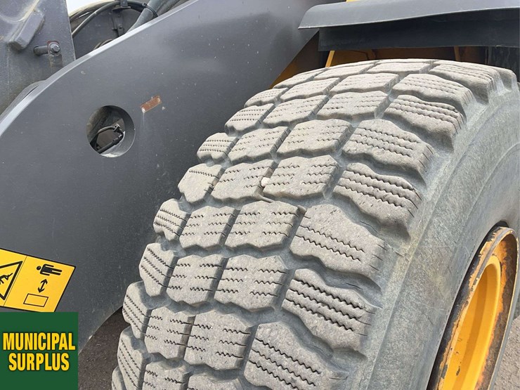 2015-volvo-l110h-image-7