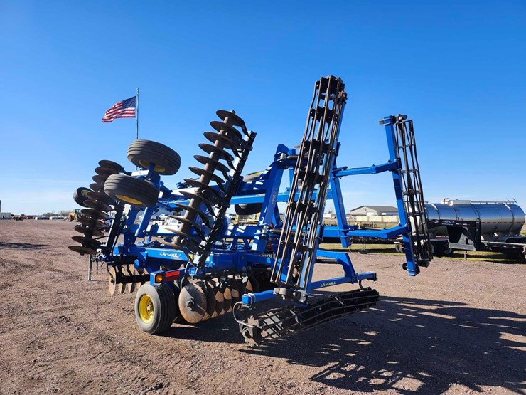 2013-landoll-7431-23-image-4