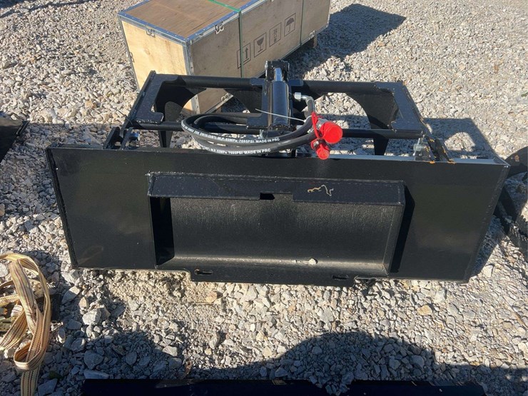 skid-steer-plate-grabber-image-1