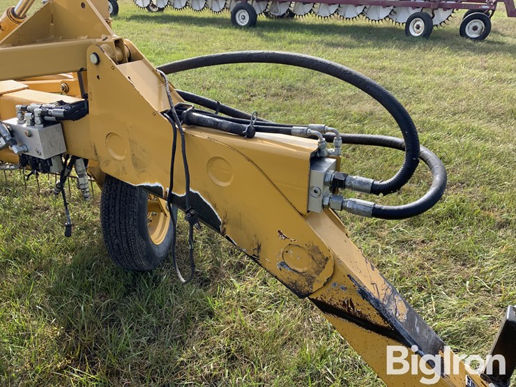 2016-vermeer-r2300-image-11