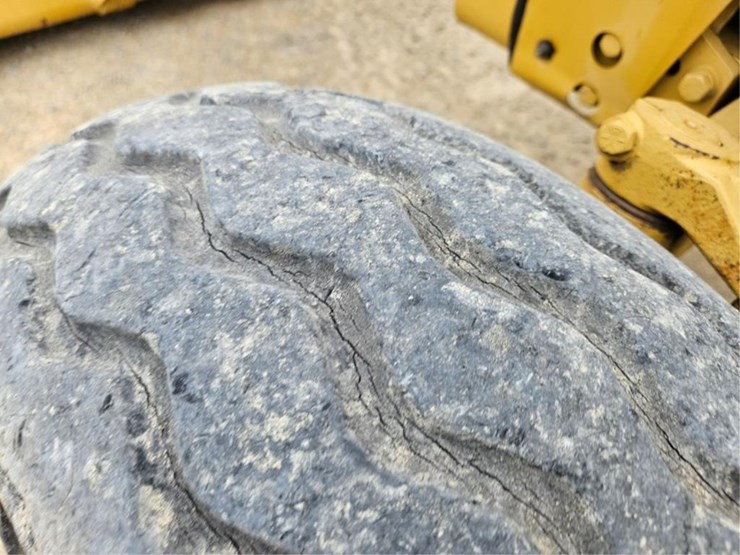 #3093-•-massey-ferguson-34a-tractor/loader-image-41