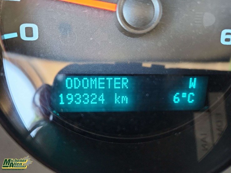 2011-chevrolet-silverado-1500-lt-image-9