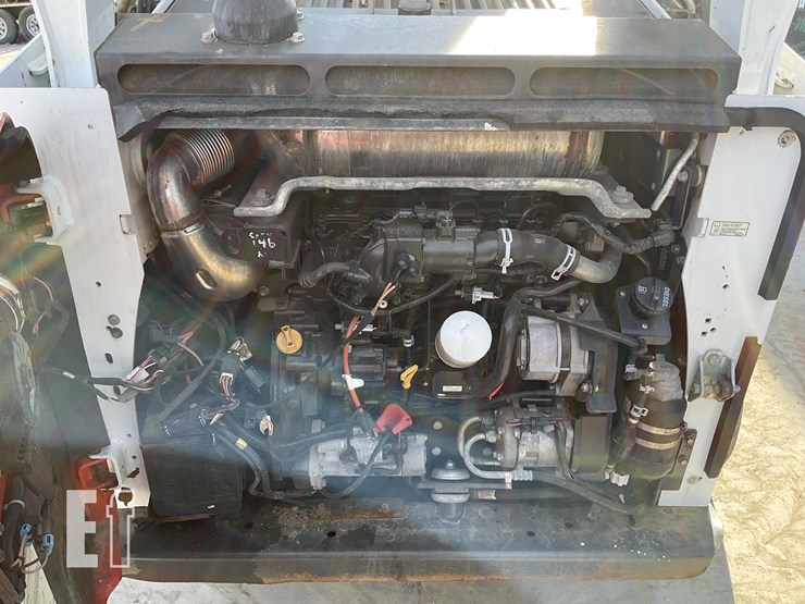 2020-bobcat-t770-image-13