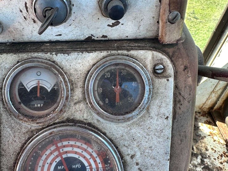 cockshutt-1550-image-53