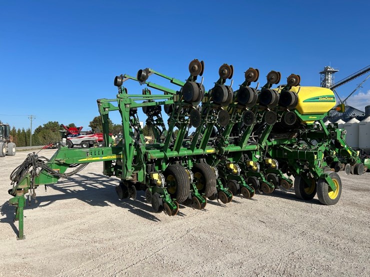 2004-john-deere-1790-image-1