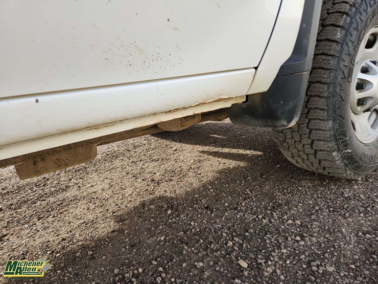 2020-chevrolet-silverado-2500hd-image-36