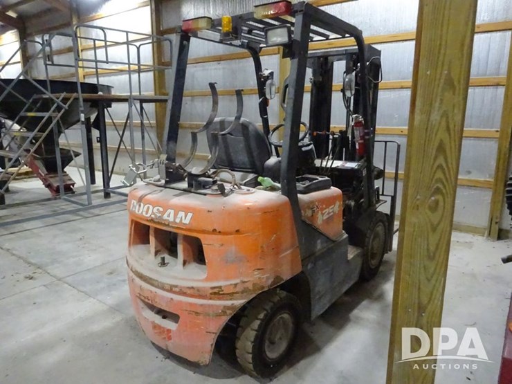 doosan-25-forklift-(pz14059,-unit-109307)-image-8