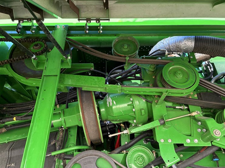 2013-john-deere-s670-image-61