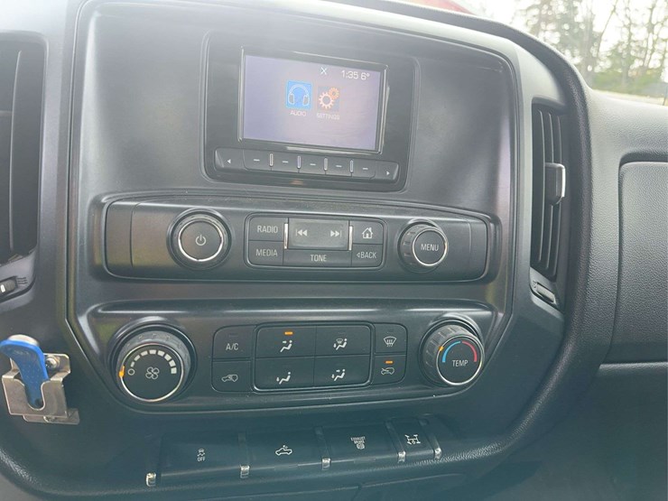 2015-chevrolet-3500hd-image-23