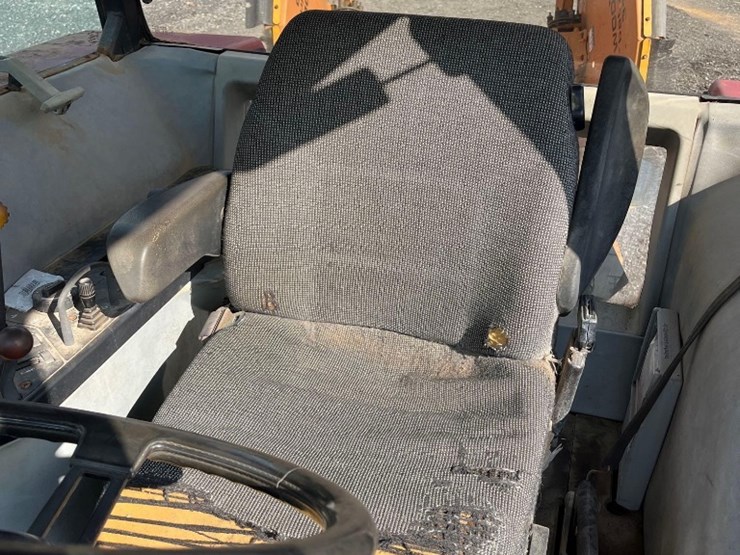 case-ih-5140-image-12