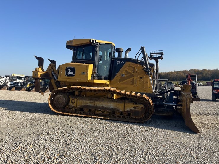 2021-deere-850l-wlt-image-5