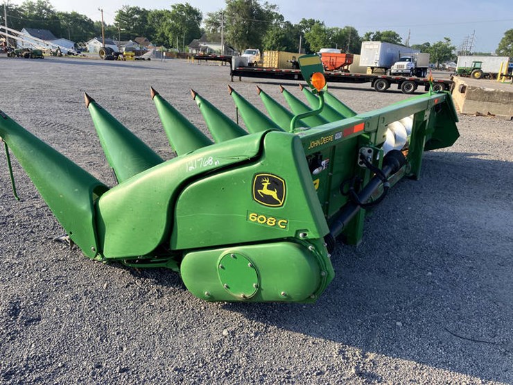 2013-john-deere-608c-image-2