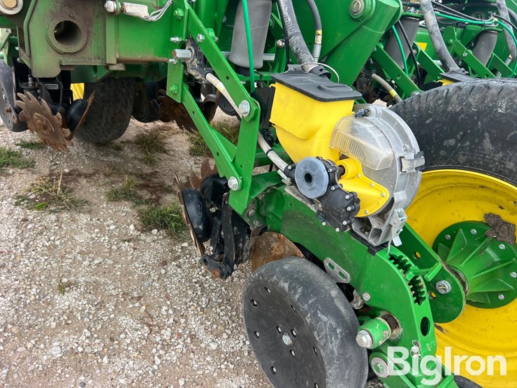 2012-john-deere-1770nt-ccs-image-14