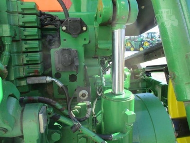 2013-john-deere-8360rt-image-67