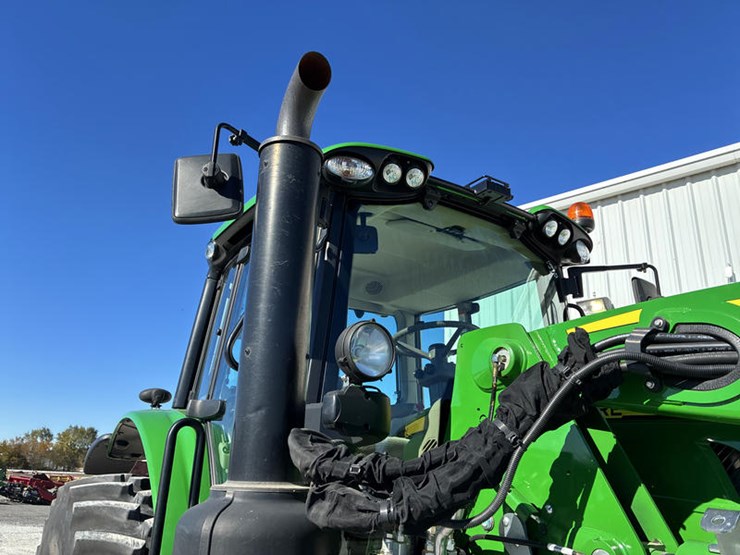 2023-john-deere-6175m-image-24