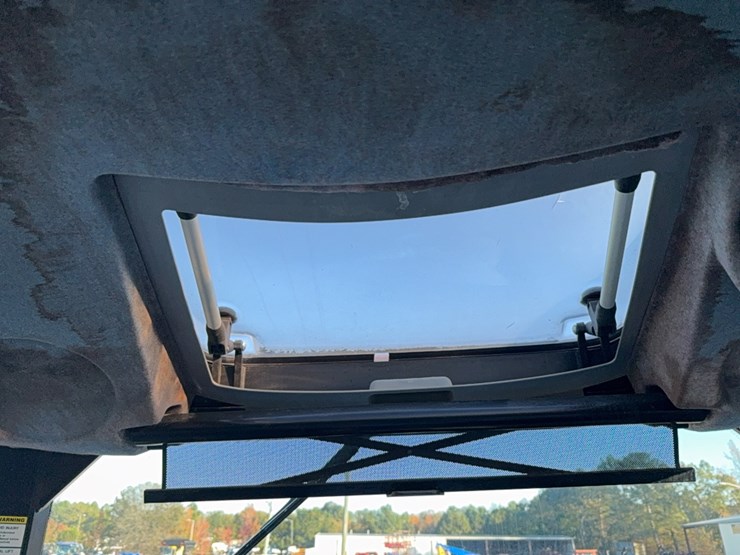 new-holland-t6070-image-74