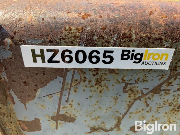 skid-steer-loader-bucket-image-16