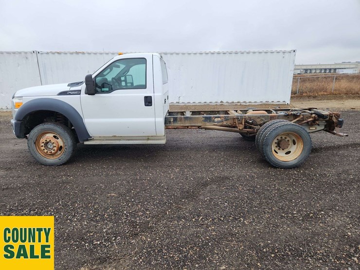 2013-ford-f550-image-24