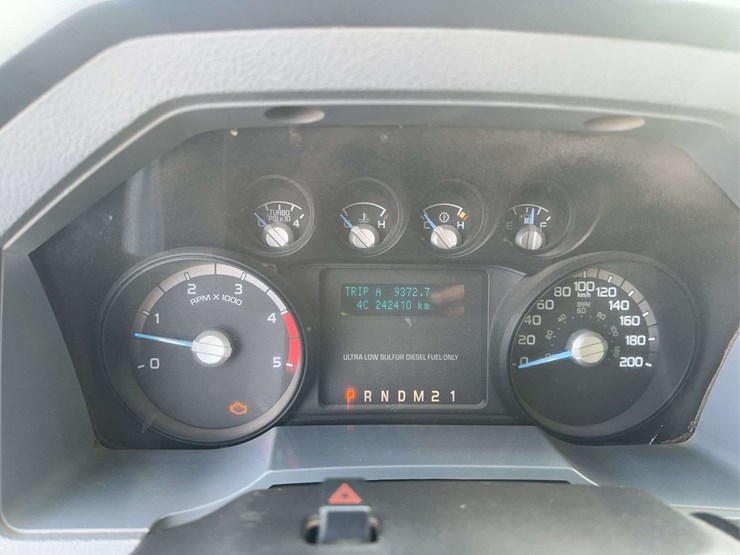 2011-ford-f550-xl-image-28