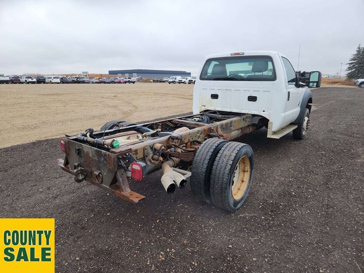 2013-ford-f550-image-4