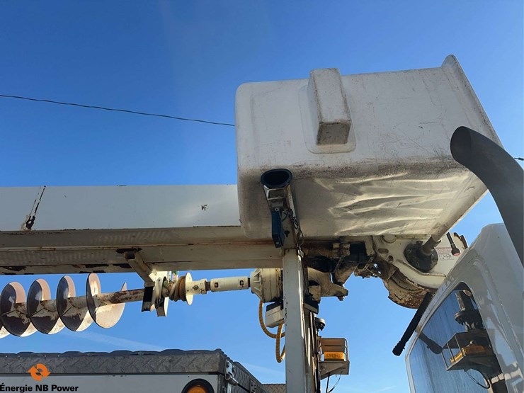 2012-international-7400-image-16