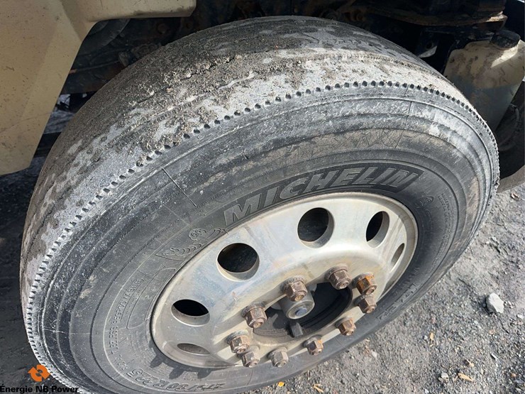 2017-international-durastar-4300-image-12