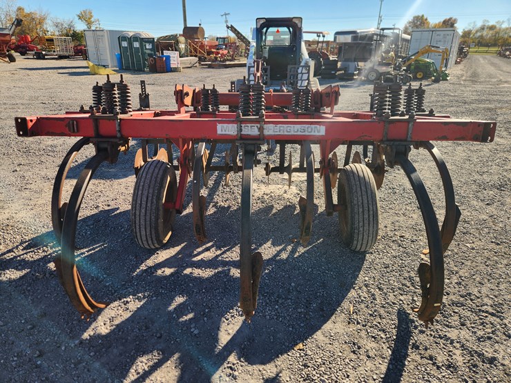 massey-ferguson-740-image-8