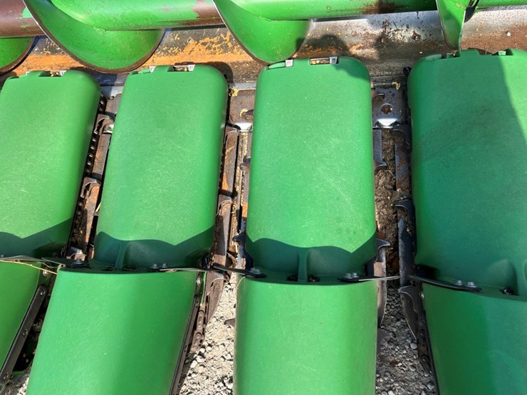 2021-john-deere-c18f-image-22