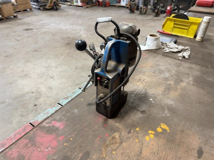 hougen-10904-magnetic-drill-press-image-3