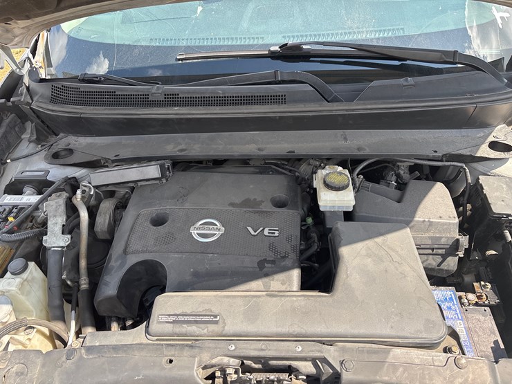 2013-nissan-pathfinder-image-13