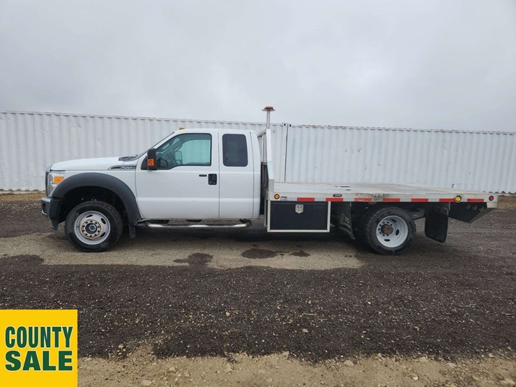 2015-ford-f550-image-21