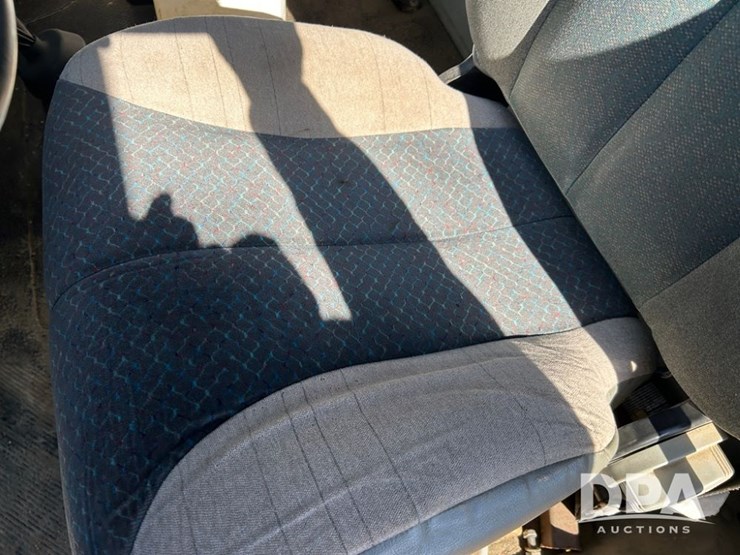 2005-ihc-4400-dry-tender-truck-(cp1274,-unit-ag706)-image-42