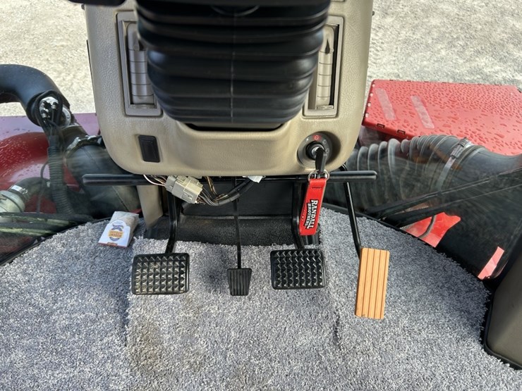 2013-case-ih-steiger-550-hd-image-38