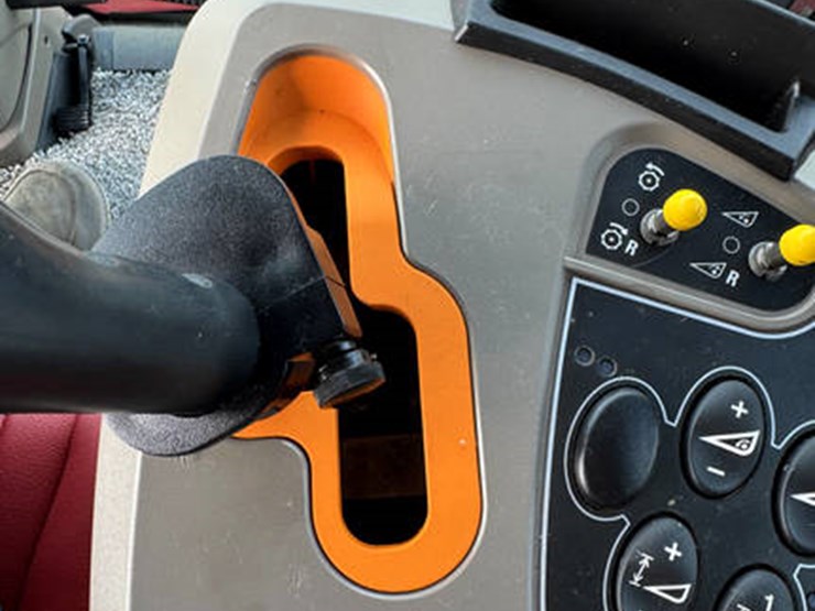 2023-case-ih-8250-image-87