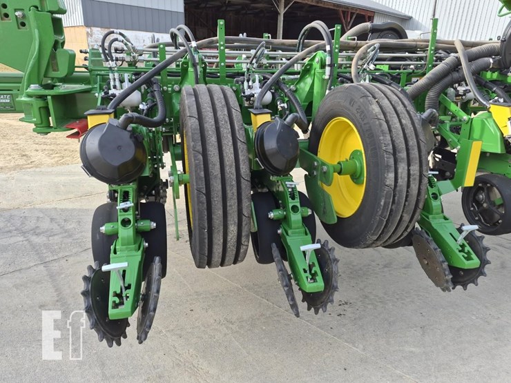 john-deere-1775-image-18