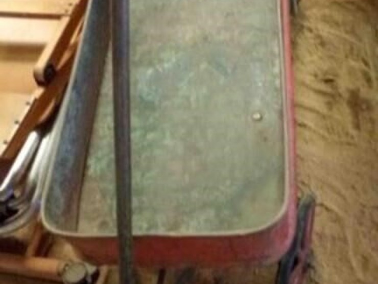 vintage-metal-wagon-image-3