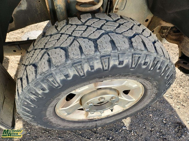 2011-ford-f250-image-32