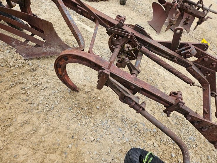 #3102-•-2-btm-pull-plow-frame-image-13
